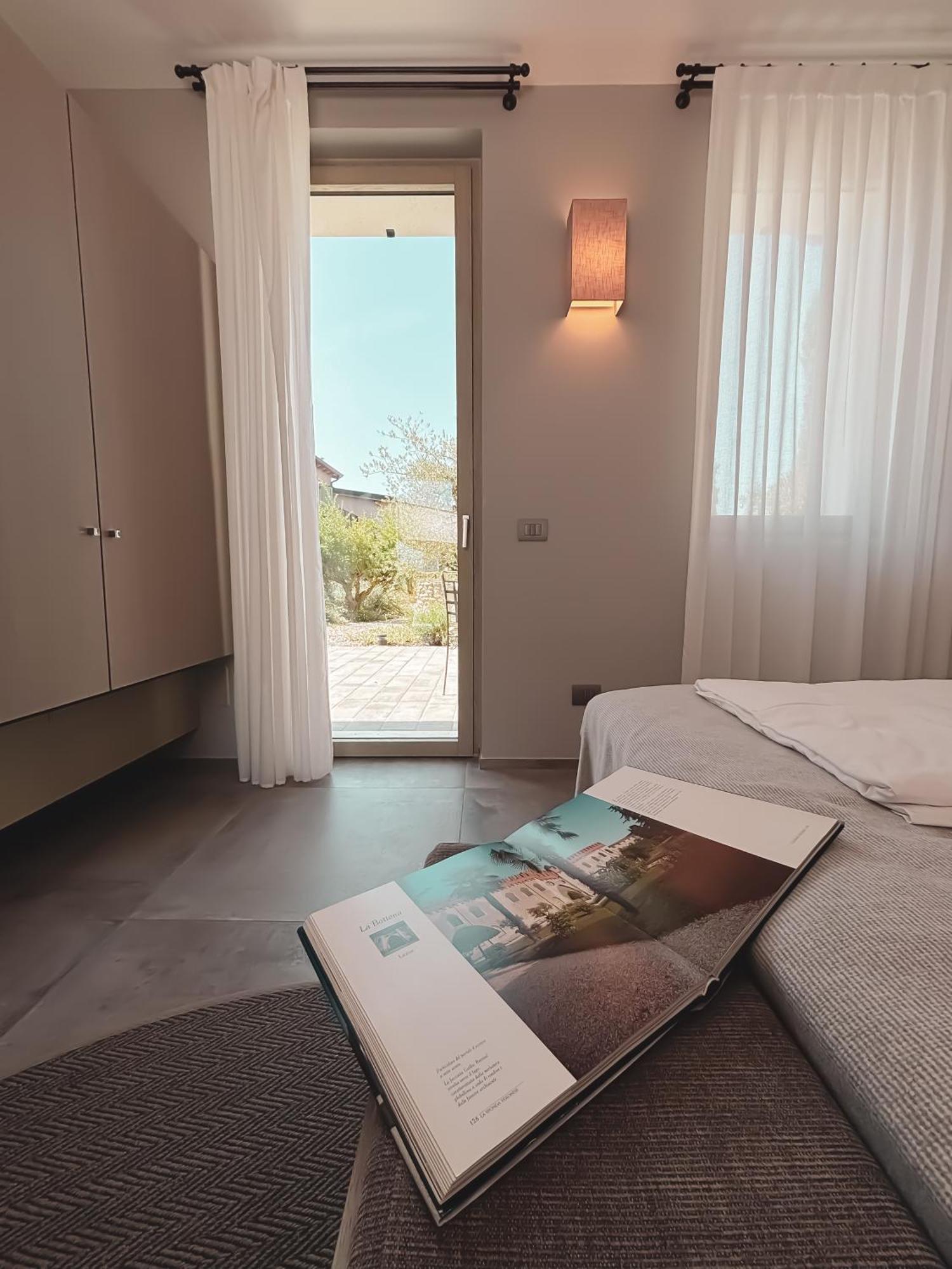 Natiia Relais - Adults Only Hotel Lazise Kamer foto