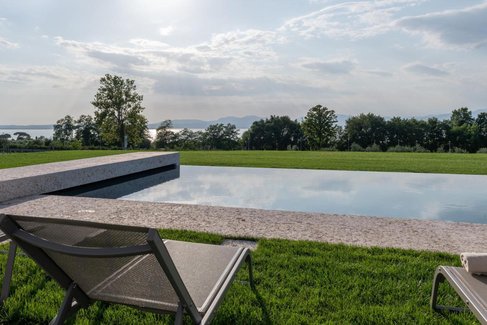 Natiia Relais - Adults Only Hotel Lazise Buitenkant foto