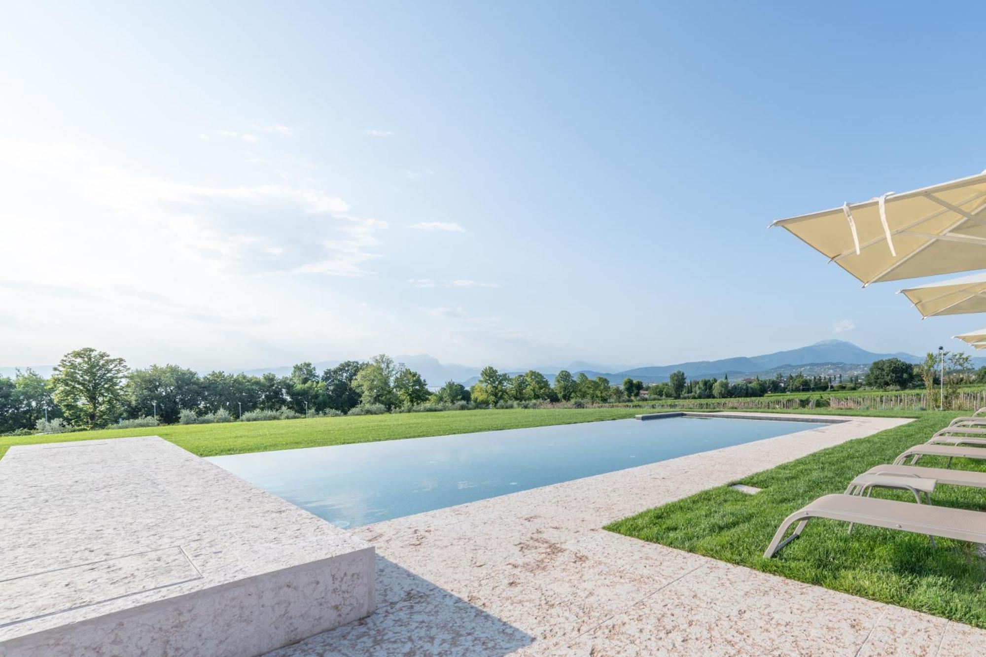Natiia Relais - Adults Only Hotel Lazise Buitenkant foto